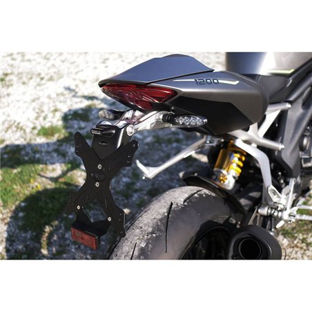 Porta matrícula Triumph Speed Triple RS 1200 2021-2024 versión PREMIUM Porta matrícula Triumph Speed Triple RS 1200 2021-2024 versión PREMIUM